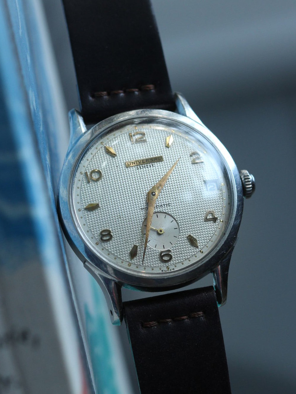 Watch Snippets: Universal Geneve Monodatic